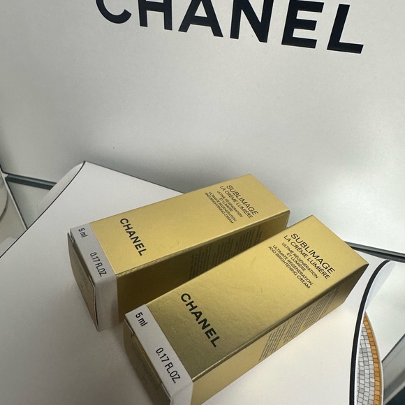 Chanel SUBLIMAGE LE CREME LUMIERE BRIGHTENING X 2 tubes each of 5 ml - Picture 3 of 7